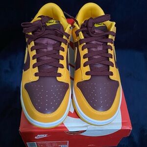 🔥 Men’s Nike Wine Red, Yellow Dunk Low Retro- NEVER WORN🔥